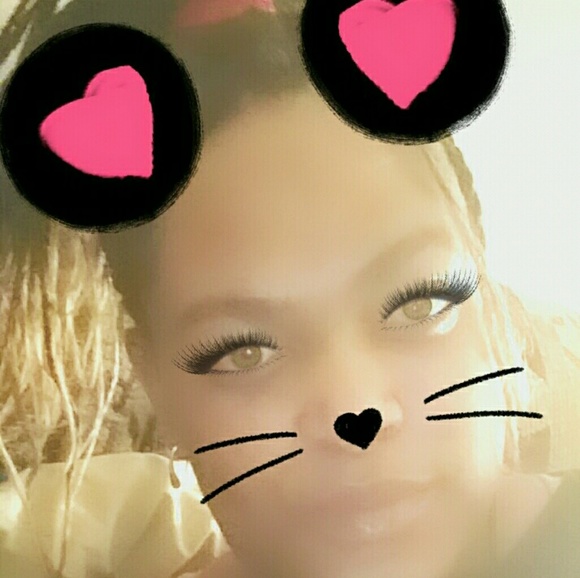 Meet your Posher, Connie - Picture 4 of 5